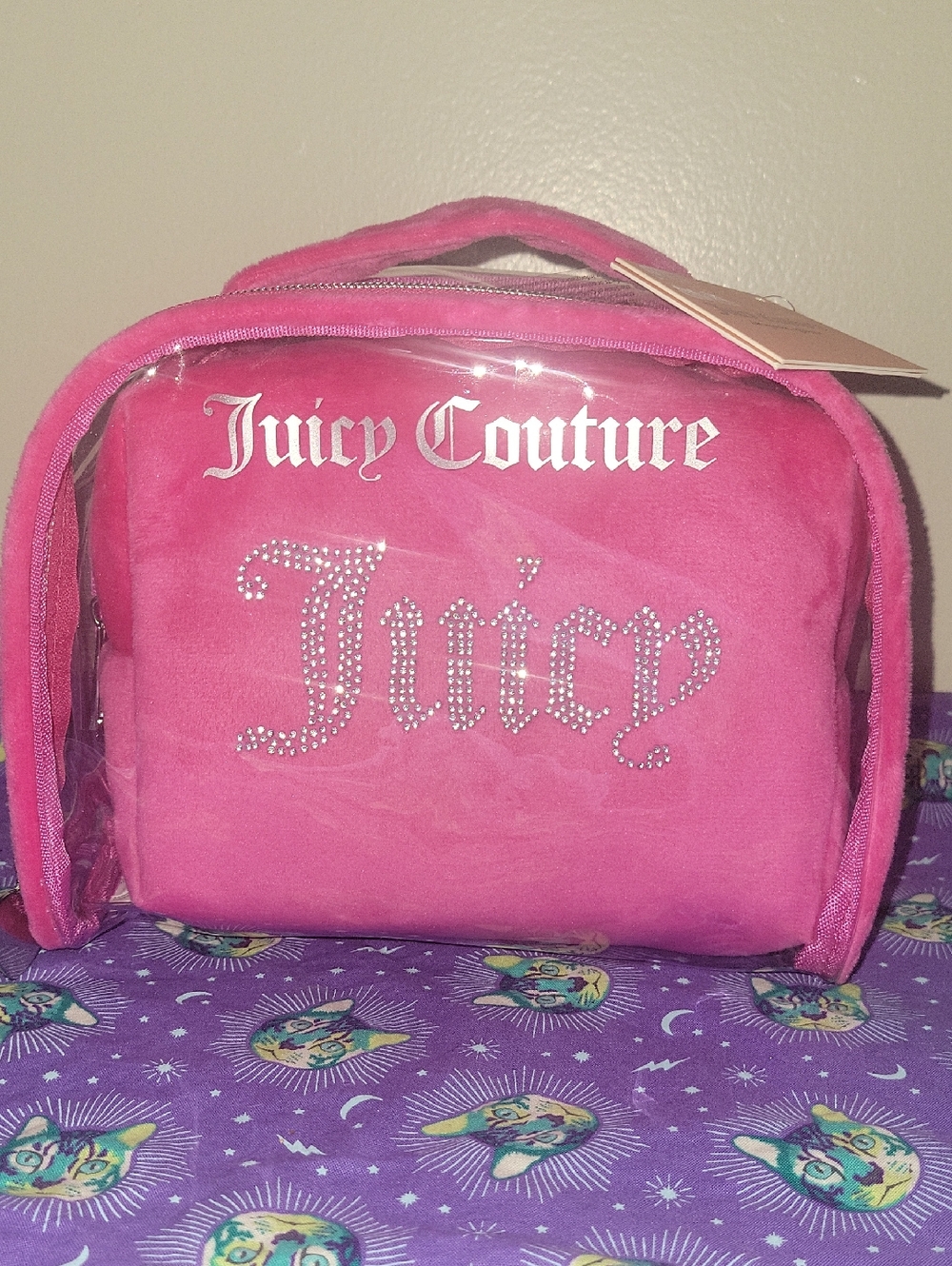 NWT Juicy Couture Bright Pink Velvet Travel Cosmetic Set